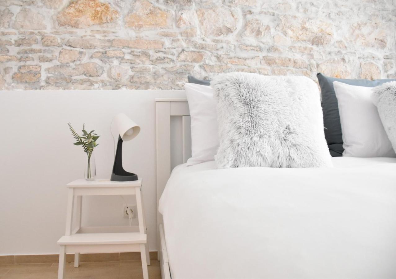 Studio Apartment Una Pula Exterior photo